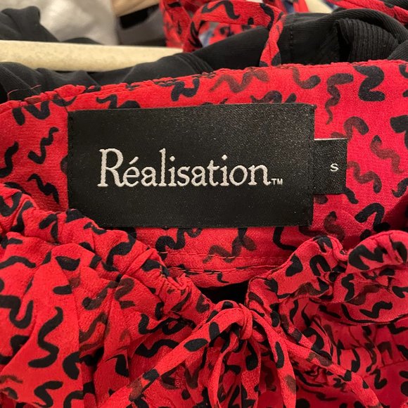 Realisation Par Ana Top "Red Squiggle" - Picture 5 of 6